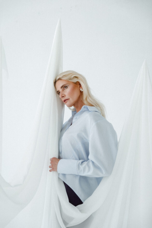 koszula z wiązaniem FLOW ice blue